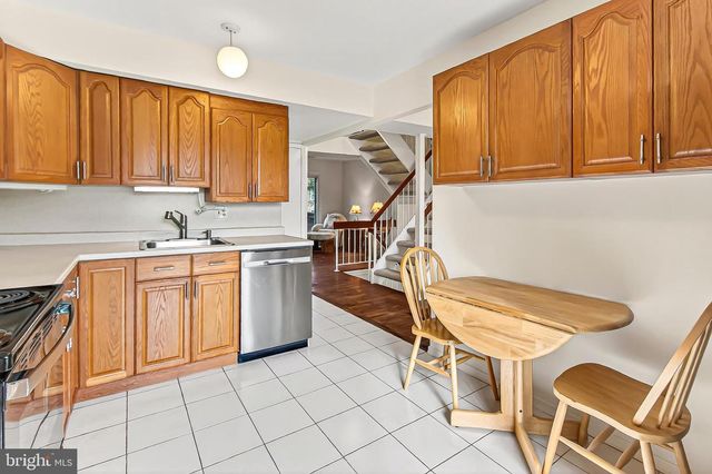 3003 MISSION SQUARE DR, Fairfax, VA 22031