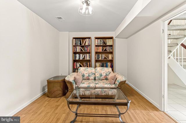 3003 MISSION SQUARE DR, Fairfax, VA 22031