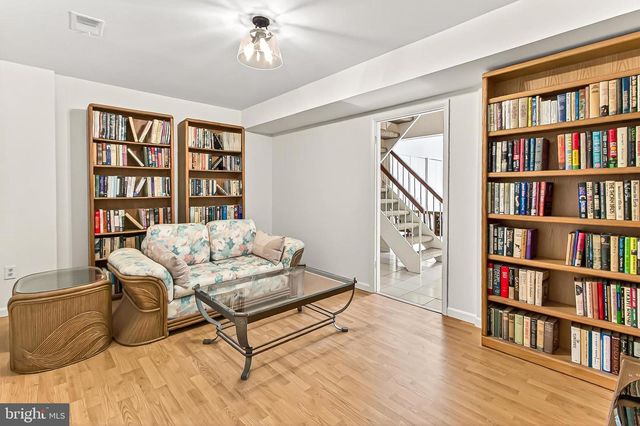 3003 MISSION SQUARE DR, Fairfax, VA 22031