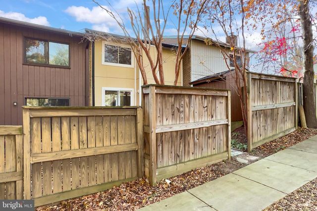 3003 MISSION SQUARE DR, Fairfax, VA 22031