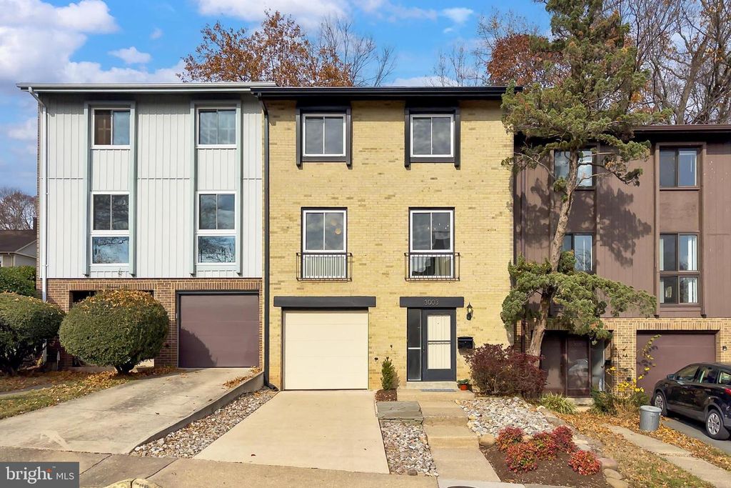 3003 MISSION SQUARE DR, Fairfax, VA 22031