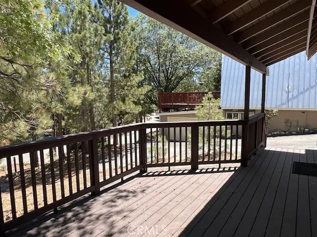 658 Dahlia Drive, Green Valley Lake, CA 92341