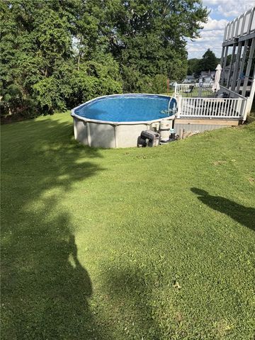 8 Leslie DRIVE, Mahoning Twp, PA 16116