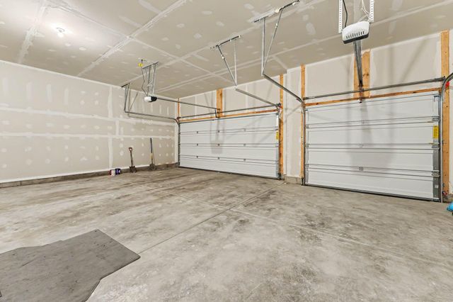 11602 Clyde Drive, Winfield, IN 46307