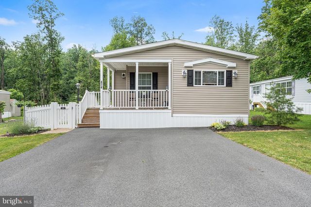 474 BARRINGTON RD, Macungie, PA 18062