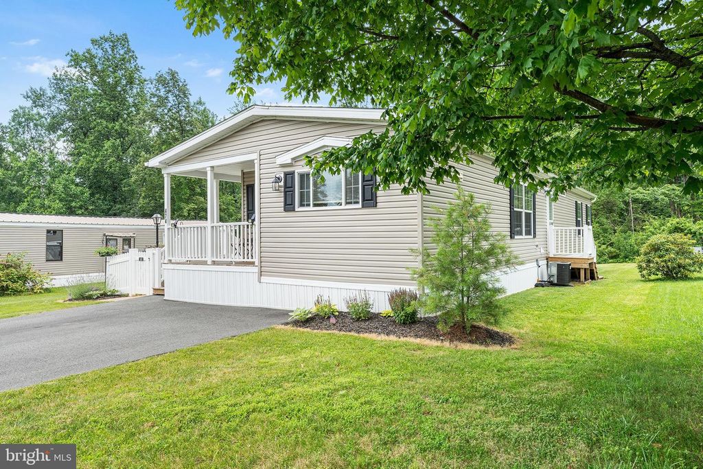 474 BARRINGTON RD, Macungie, PA 18062
