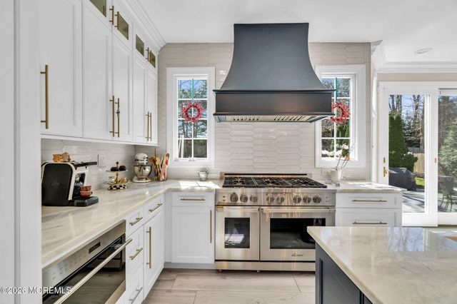 22 Chagall Road, Marlboro, NJ 07746