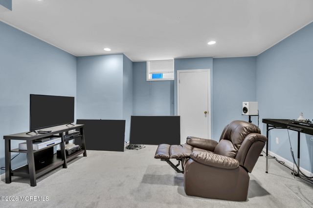 22 Chagall Road, Marlboro, NJ 07746