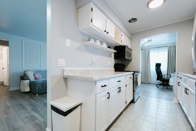 2515 E Olive Street 4H, Arlington Heights, IL 60004