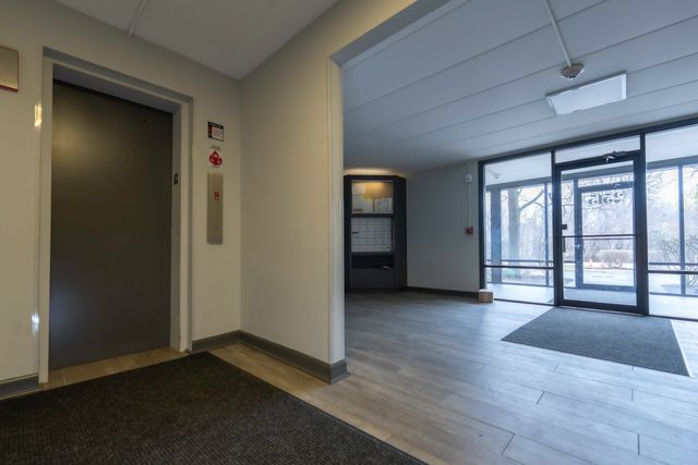 2515 E Olive Street 4H, Arlington Heights, IL 60004