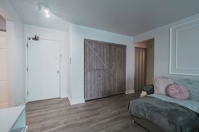 2515 E Olive Street 4H, Arlington Heights, IL 60004