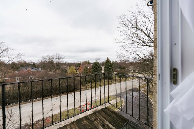 2515 E Olive Street 4H, Arlington Heights, IL 60004