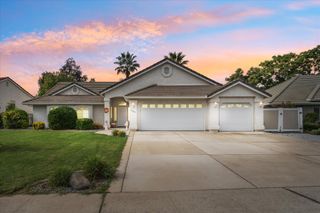 5390 Indianwood Drive, Redding, CA 96001