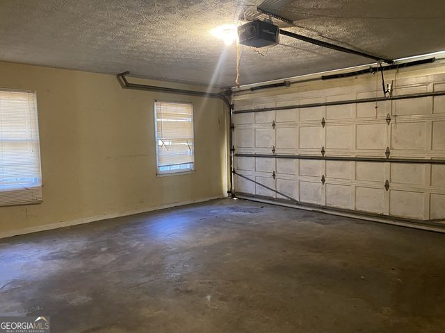 1720 Ridgefield Drive, Roswell, GA 30075