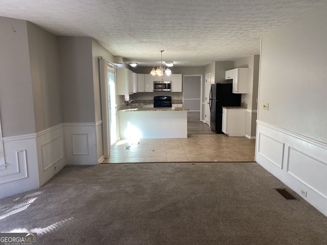 1720 Ridgefield Drive, Roswell, GA 30075