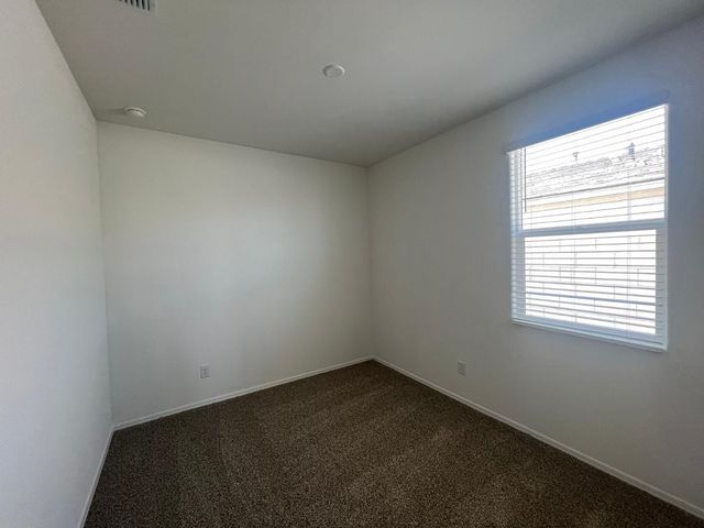 15645 W Desert Hollow Drive, Surprise, AZ 85387