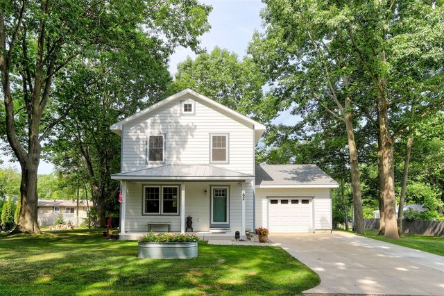 82 Euclid Street, South Haven, MI 49090