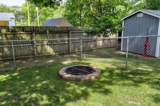 82 Euclid Street, South Haven, MI 49090