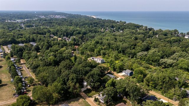 82 Euclid Street, South Haven, MI 49090