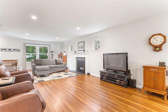 82 Euclid Street, South Haven, MI 49090