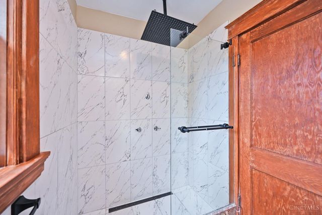 3417 Algona Place, Cincinnati, OH 45207