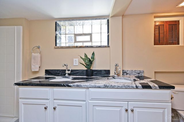 3417 Algona Place, Cincinnati, OH 45207