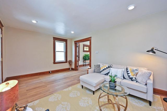 3417 Algona Place, Cincinnati, OH 45207