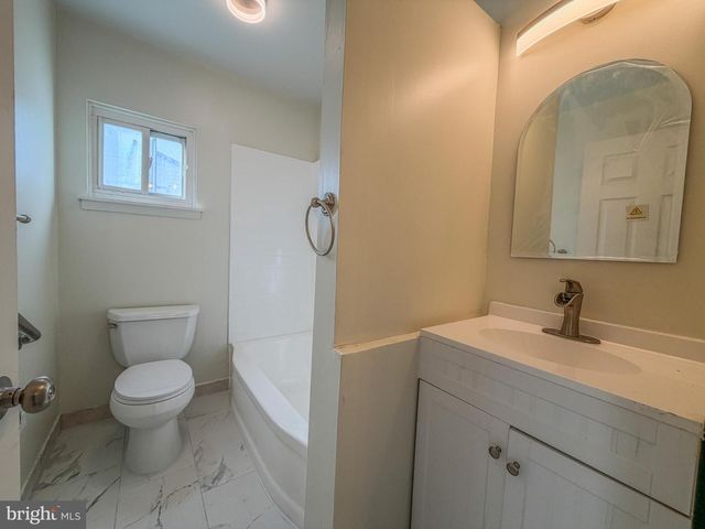 50 E MAPLE AVE, Bellmawr, NJ 08031