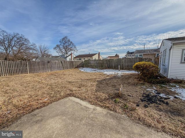50 E MAPLE AVE, Bellmawr, NJ 08031