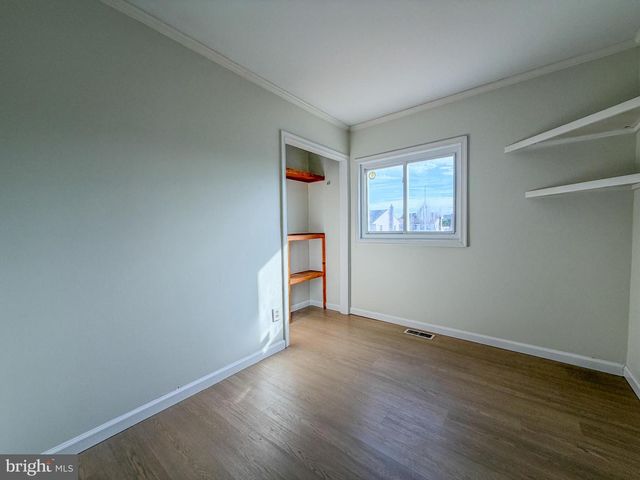 50 E MAPLE AVE, Bellmawr, NJ 08031