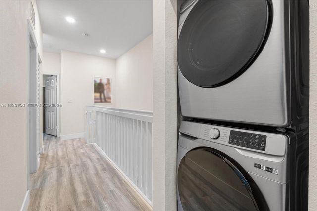 3272 W 92nd Pl, Hialeah, FL 33018