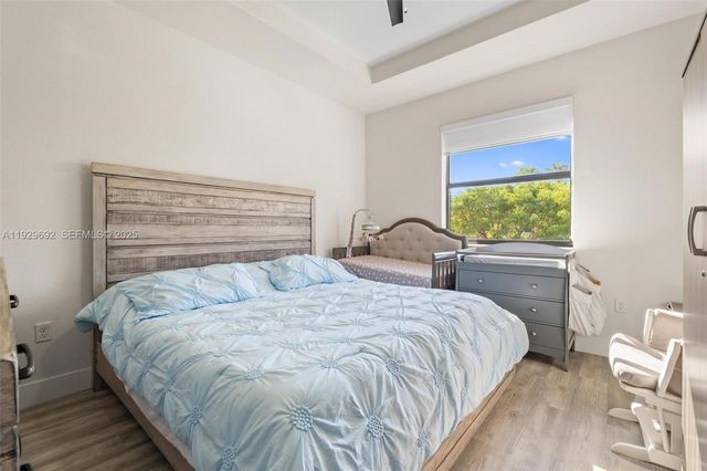 3272 W 92nd Pl, Hialeah, FL 33018