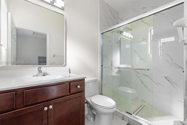 3272 W 92nd Pl, Hialeah, FL 33018