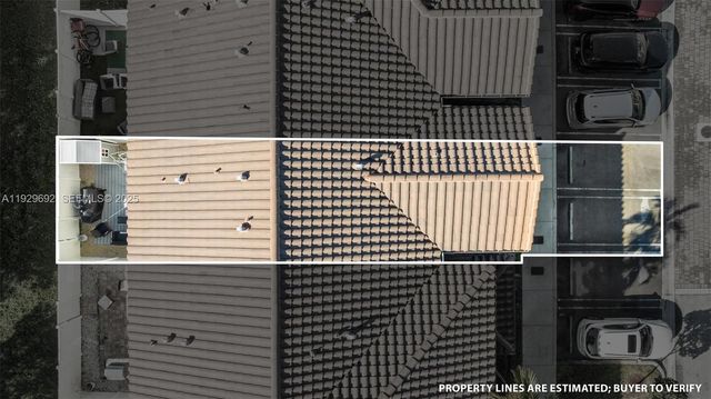 3272 W 92nd Pl, Hialeah, FL 33018