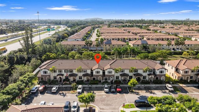 3272 W 92nd Pl, Hialeah, FL 33018