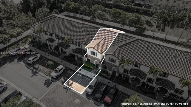 3272 W 92nd Pl, Hialeah, FL 33018