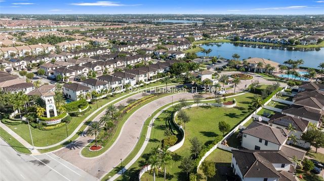 3272 W 92nd Pl, Hialeah, FL 33018