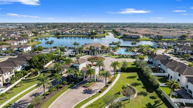 3272 W 92nd Pl, Hialeah, FL 33018