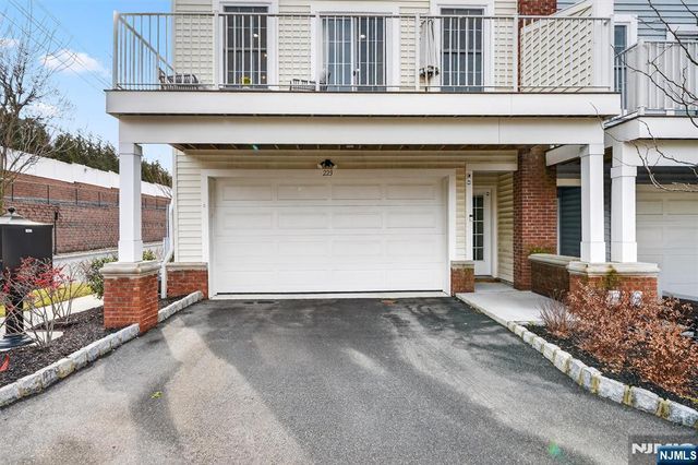 223 Bradley Drive, Wood Ridge, NJ 07075