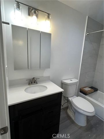 11861 Bailey Street D, Garden Grove, CA 92845