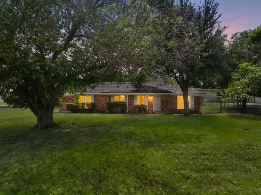 516 Willow Park Drive, Willow Park, TX 76087