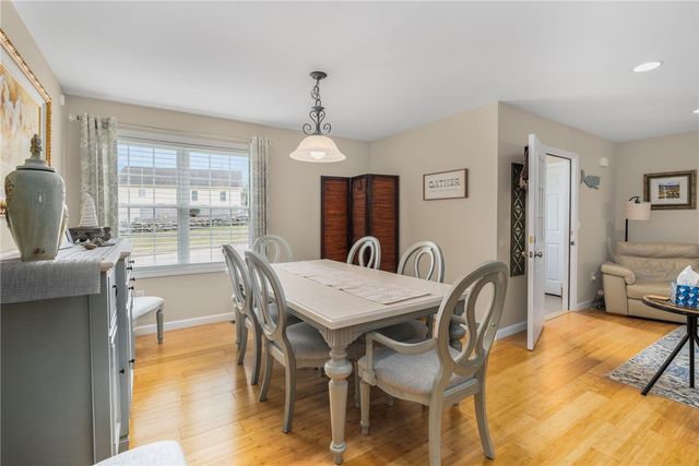 33 Abatecola Way, Johnston, RI 02919