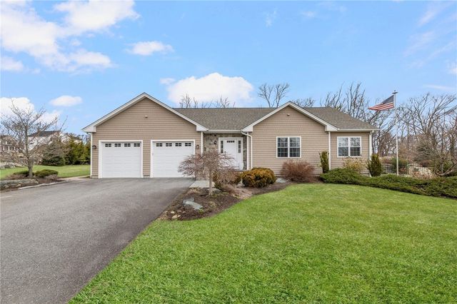 33 Abatecola Way, Johnston, RI 02919