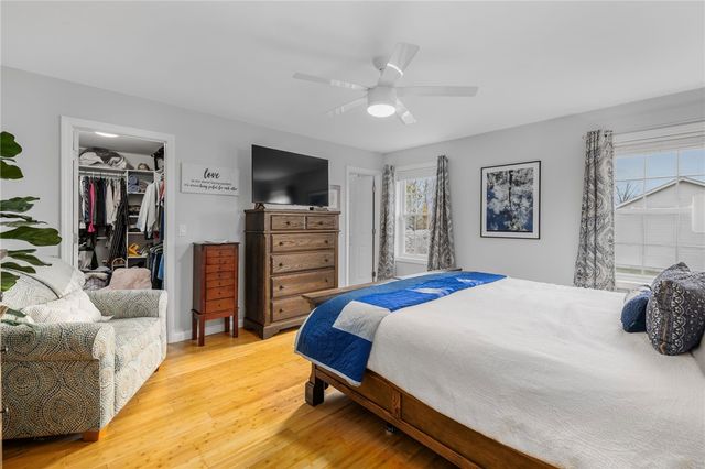 33 Abatecola Way, Johnston, RI 02919