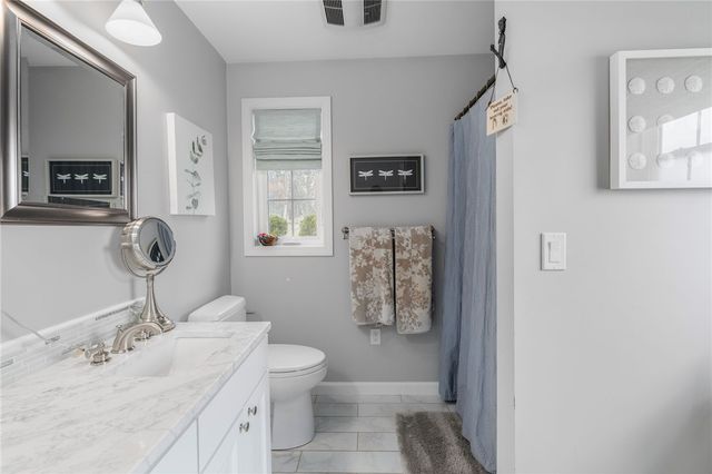 33 Abatecola Way, Johnston, RI 02919