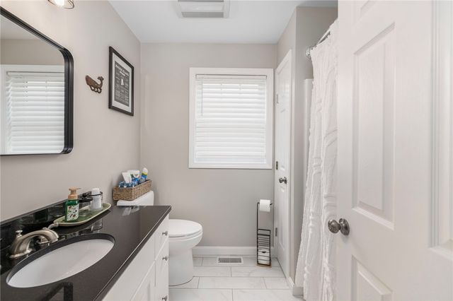 33 Abatecola Way, Johnston, RI 02919