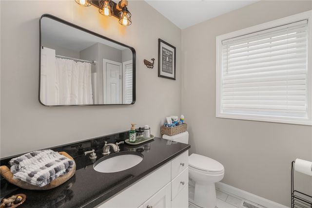 33 Abatecola Way, Johnston, RI 02919