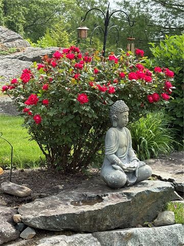 33 Abatecola Way, Johnston, RI 02919