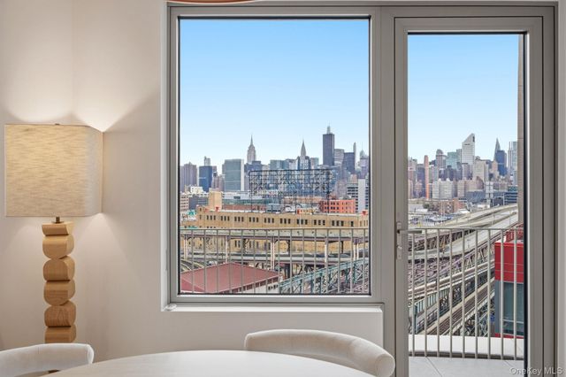 24-01 Queens Plaza N 205, Long Island City, NY 11101