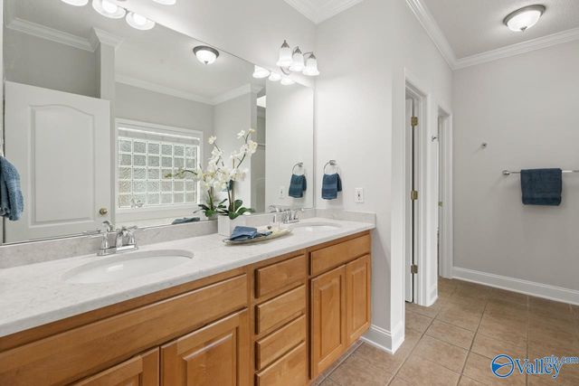 705 Wade Road, Owens Cross Roads, AL 35763